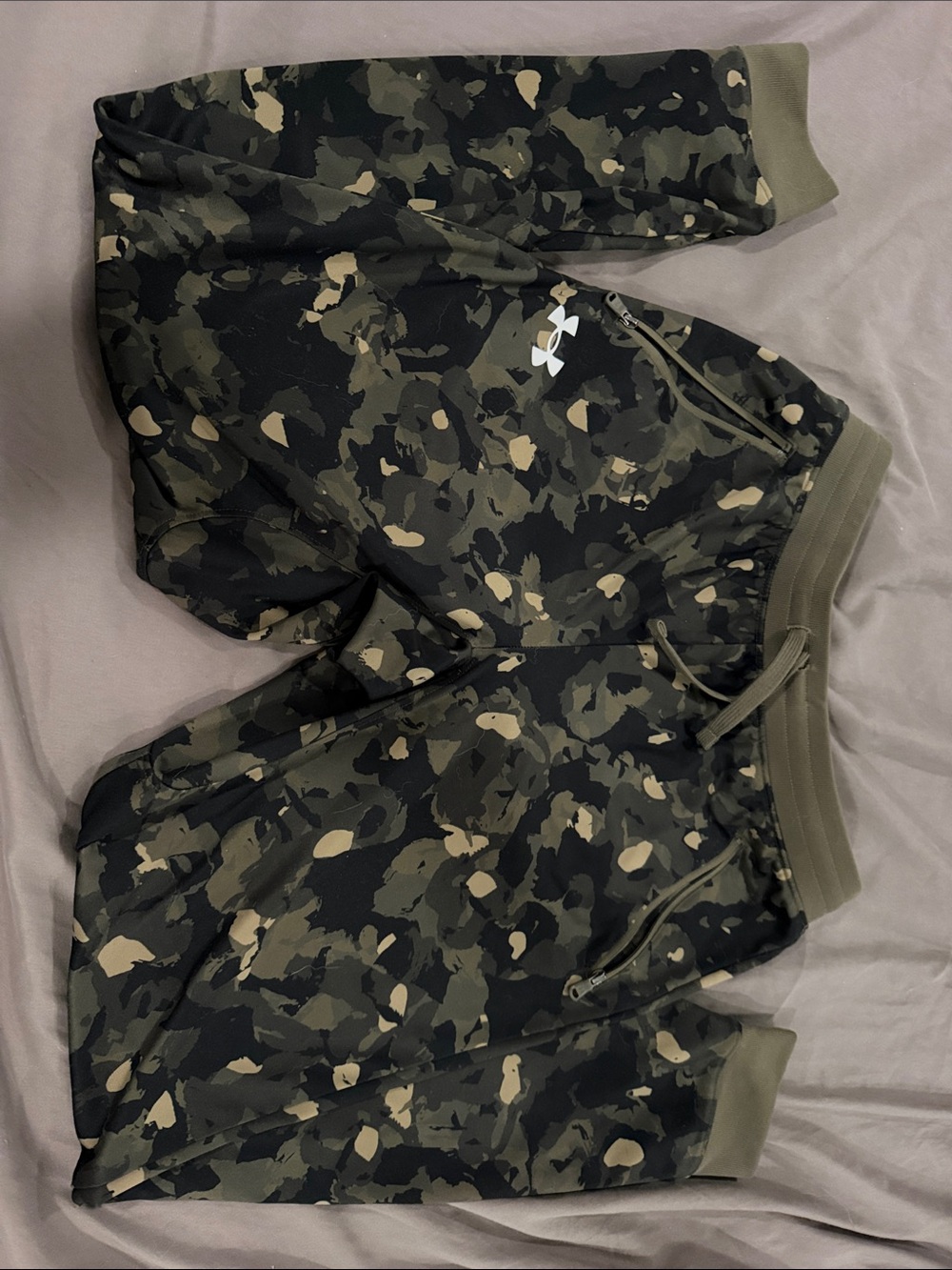 Under Armour Boys Olive & Tan Camo Athletic Joggers.